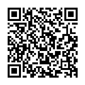 可是那些浓浓的烟味儿还是透过她的指缝间进入了她的鼻子里二维码生成