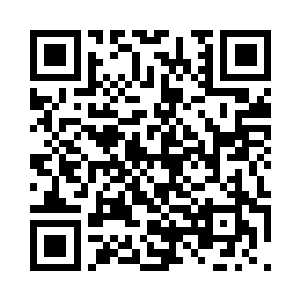 可苗翠峰给他的反应只是一个后脑勺二维码生成