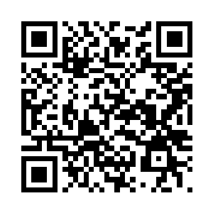 可还是慢腾腾地走到了徐文达的面前二维码生成