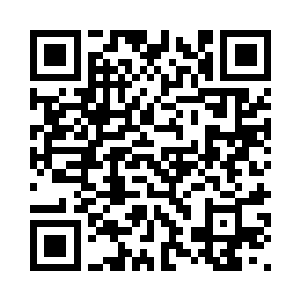 可露在衣袖外头的皮肤却满是褶皱二维码生成