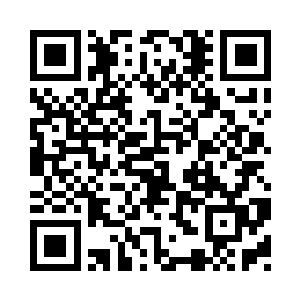 台下的议论声逃不过台上几个人的法眼二维码生成