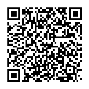 右手就那么随意的在肩头拉拽下来一枚灯管似的84闪光手雷直接抛到空中二维码生成