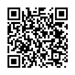 右手结成剑指在长剑上面画了一个符文图案二维码生成