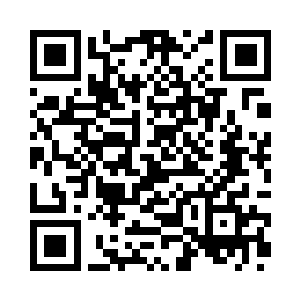 右眼射出一丝细细的金线连接在金色圆球之上二维码生成
