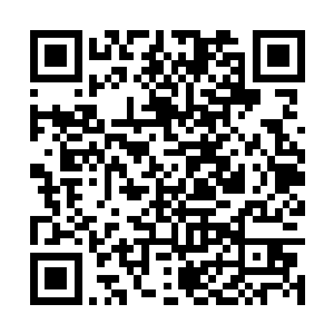 叶天明抱起杨洛仍在地上的m134狠狠砸向那挺金属风暴二维码生成