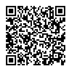 叶婉依原本只是下意识的想找一个依靠才会莫名其妙的趴到了风天翔的怀里二维码生成