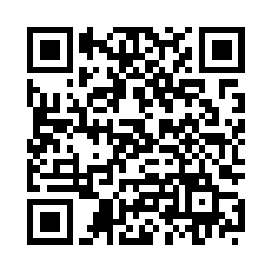 叶海凝推开了车门从里面走了出来二维码生成