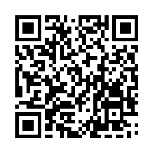 叶然半眯着眼睛站立在赤炎极鸟的鸟背上二维码生成