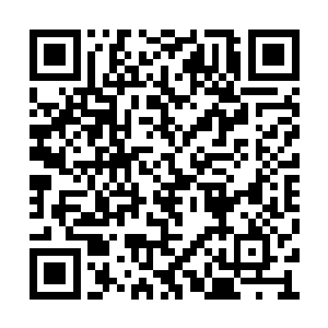 叶盈冰只能满心纠结的抱着厚厚一叠文件去复印二维码生成