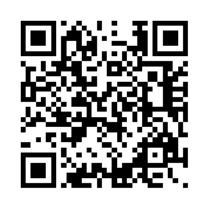 叶秋将自己在树上发现的东西放到了办公桌上二维码生成