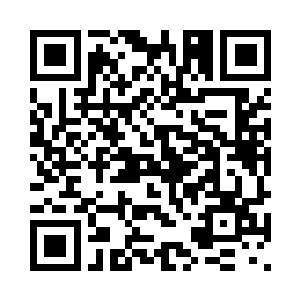 叶秋微微仰脸看着台上的白衣女人二维码生成