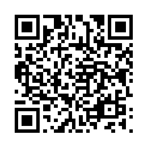 叶秋看着一名大夫正在为面前这位黑衣人上药二维码生成