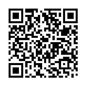 叶莫立刻从纳芥环之中取出了一张符印纸二维码生成