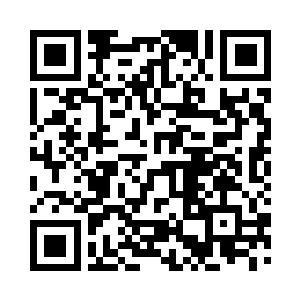 司空嫣然在林美心的陪同下走下了楼梯二维码生成