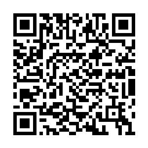 同时他还做了一个快速三维动画来描述他的概念二维码生成