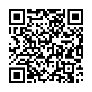 同时手中的双枪对着四个人连连开火二维码生成