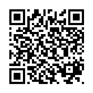 同时探出自已的脚在地面上猛地一跺二维码生成