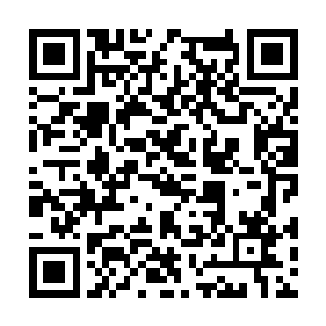 同时还拜托雷欢喜有时间去看看自己的女儿贺研蓉二维码生成