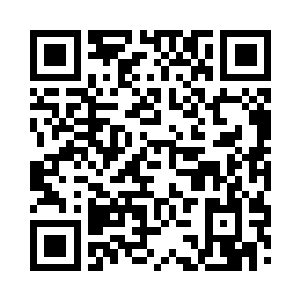 同时还有一股股七彩光华不停的从他身上散发二维码生成