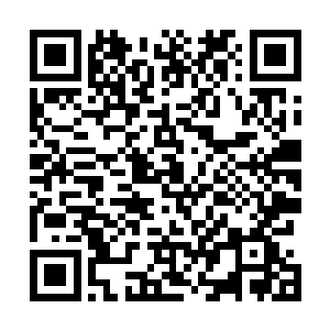 同样向上面的无尽虚空喷射出了六道绚烂之极的金色光柱二维码生成