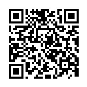 后头的穆石和马刘氏也眯起眼睛看过去二维码生成