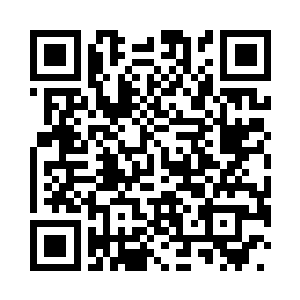 后排的方思思看着前面两男人沉默二维码生成