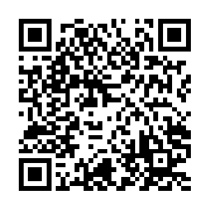 后来又像是镜子里的轻烟一样不可捉摸的那个男人二维码生成