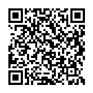 后来貌似听说就是在母亲生下自己坐月子的时候二维码生成