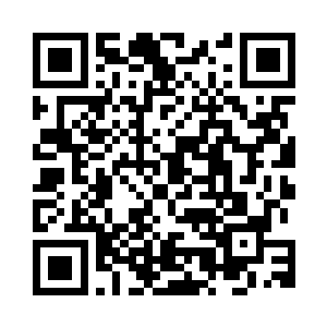 后面的三个人也同样在不断地瞬移二维码生成