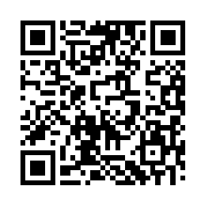 后面那几个家伙不知从哪里弄来了几块扳砖二维码生成