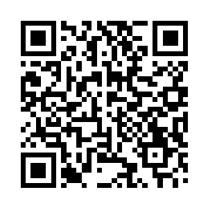 后面那辆还带着很多桌子被子之类的家庭用品二维码生成