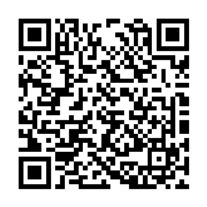 向来没个正经的船长帕夫洛维奇此时却是一脸严肃二维码生成