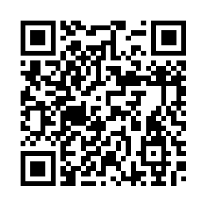 吕先生从怀里面取出来了一张黄纸二维码生成