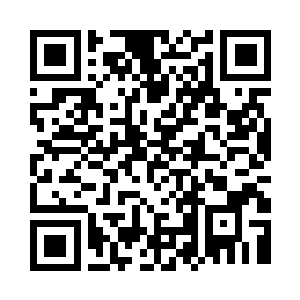 吕轻尘做了个高举双手以示清白的动作二维码生成