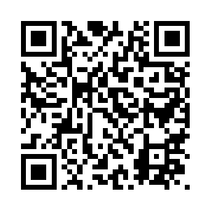 听到开门的声音十分警觉的看过来二维码生成