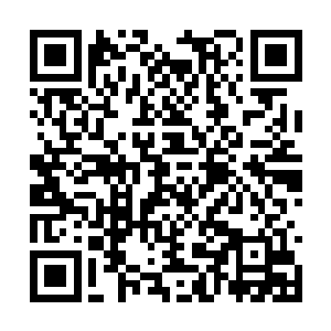 听得有些着迷的姑娘连忙做美女蛇顺杆而上的姿态二维码生成