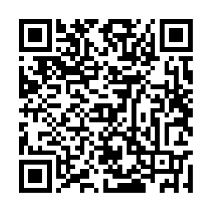 吴敏儿忽然感觉自己的小腹被什么东西抵住了一样二维码生成