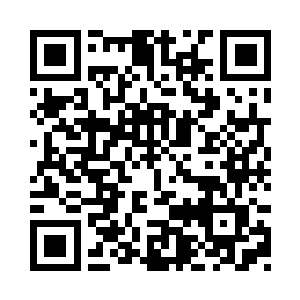 呆楞的后果是他被刘渊狠狠劈了一掌二维码生成