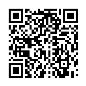 周围三十四名保安手拿长刀把疯子他们围住二维码生成