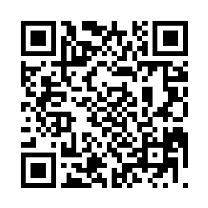 周围其他的人也是看着束河古镇的老大二维码生成