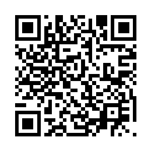 周围的那些人此时也都是在无限的感慨着二维码生成