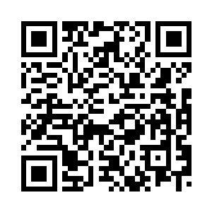 周显白忙将硬牛皮纸字条双手呈上二维码生成