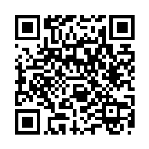 周显白见周怀轩俊白的面上微微两片红晕二维码生成