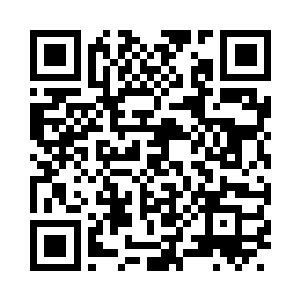 周朦好像对眼前的这个男孩的表现很满意二维码生成