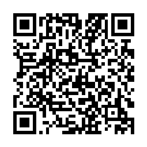 周紫衣直接将床上那张已经有了裂痕的画像抓了起来二维码生成