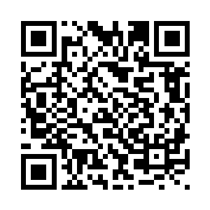 和工人们一起进行最后的检查工作二维码生成