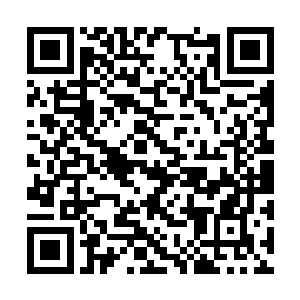 咕仔拿了那白酒就激射向骨器店最内里的小门方向二维码生成