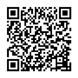 咱们兄弟俩肩并着肩背靠着背已经建立了深厚的革命友谊二维码生成