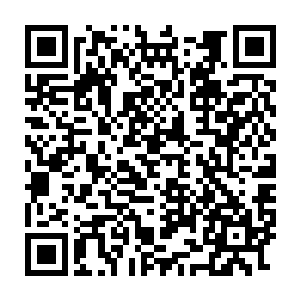 咱们客栈后边不远处的一株活了数百年黑松树竟而被天雷劈成了焦炭二维码生成