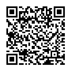 咳出的血很快又溅满古芳刚被擦干净的唇四周与下颚二维码生成